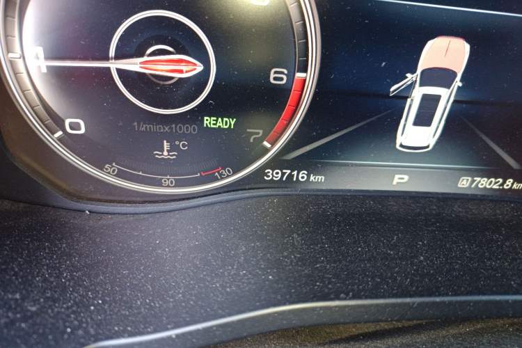 Used Hongqi HS7 2022 2.0T DCT Two-Wheel Drive Smart Connect Flagship Edition Five Seats Odometer Close Up