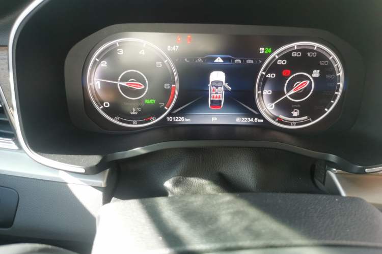 Used Hongqi HS7 2022 2.0T DCT Two-Wheel Drive Smart Connect Flagship Edition Five Seats Odometer Close Up