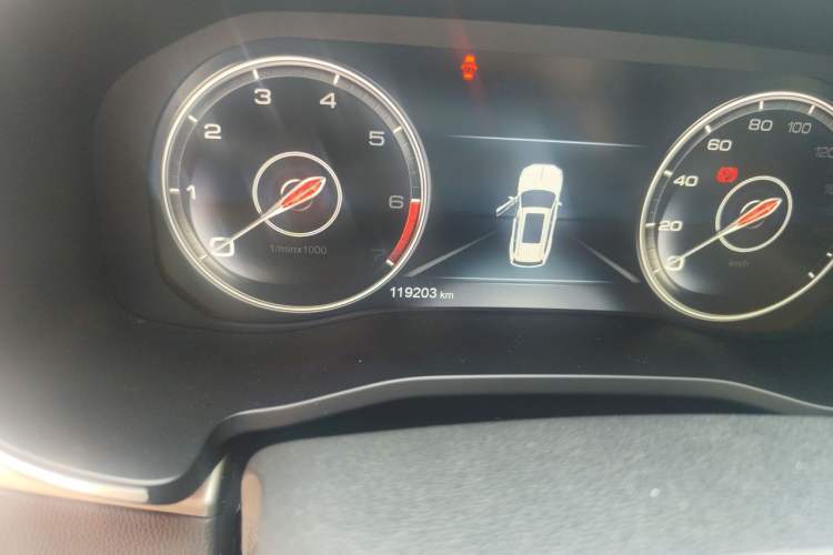 Used Hongqi HS7 2022 2.0T DCT Two-Wheel Drive Smart Connect Flagship Edition Five Seats Odometer Close Up