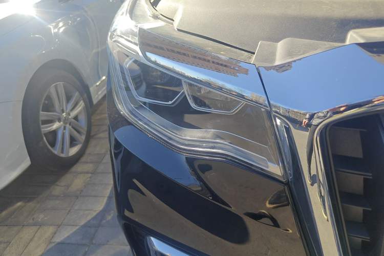 Used Hongqi HS7 2022 2.0T DCT Two-Wheel Drive Smart Connect Flagship Edition Five Seats Right Front Headlight