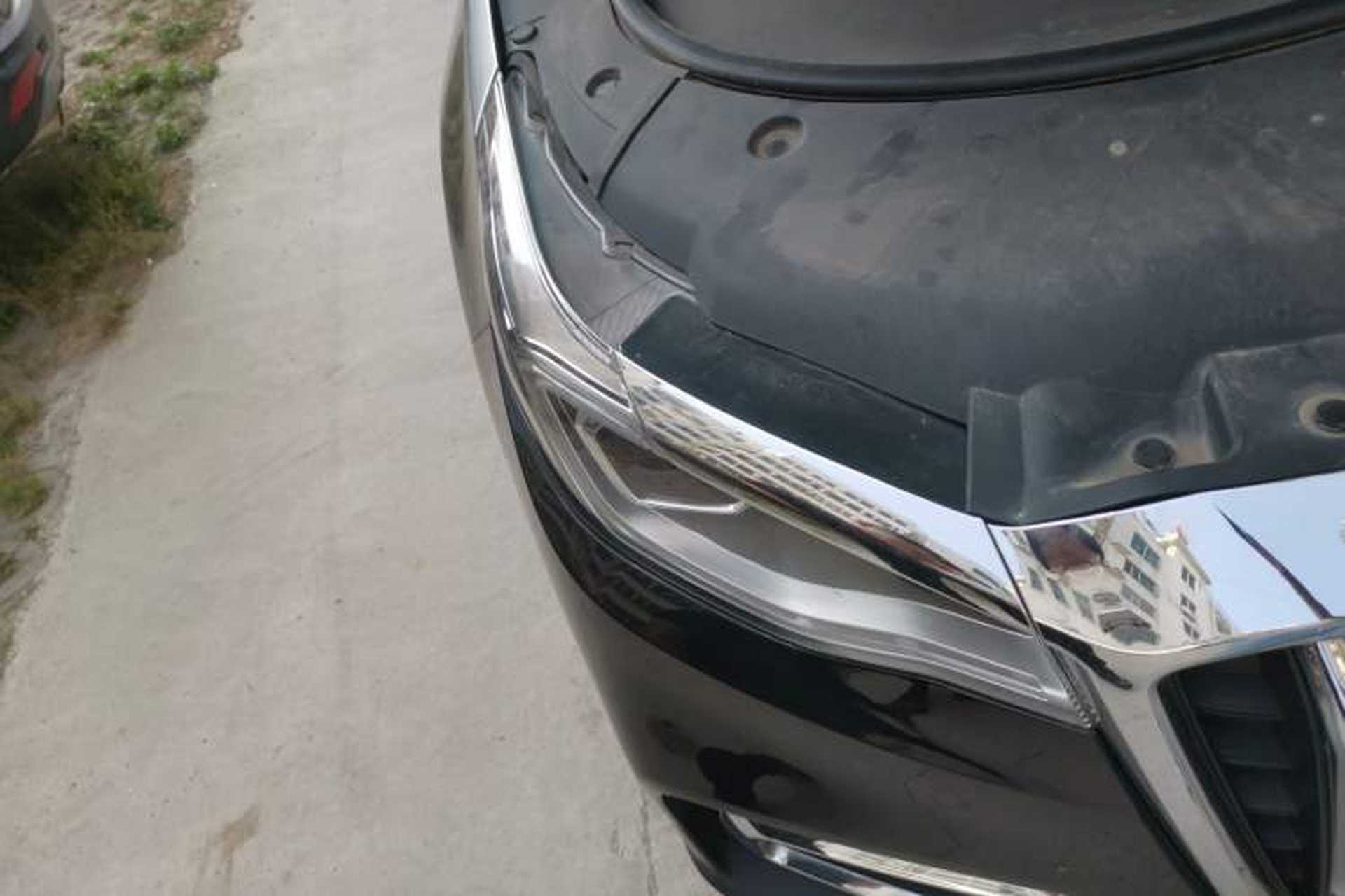 Used Hongqi HS7 2022 2.0T DCT Two-Wheel Drive Smart Connect Flagship Edition Five Seats Right Front Headlight