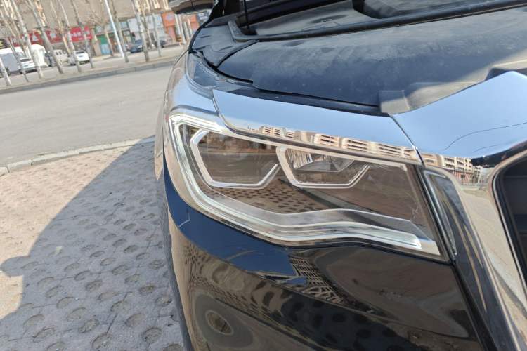 Used Hongqi HS7 2022 2.0T DCT Two-Wheel Drive Smart Connect Flagship Edition 7 Seats Right Front Headlight