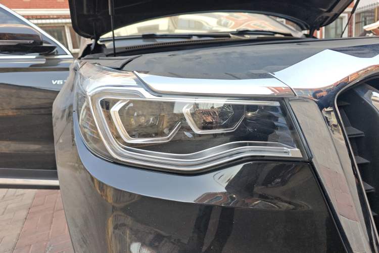 Used Hongqi HS7 2022 3.0T Automatic All-Wheel Drive Smart Connect Flagship Edition 7 Seats Right Front Headlight