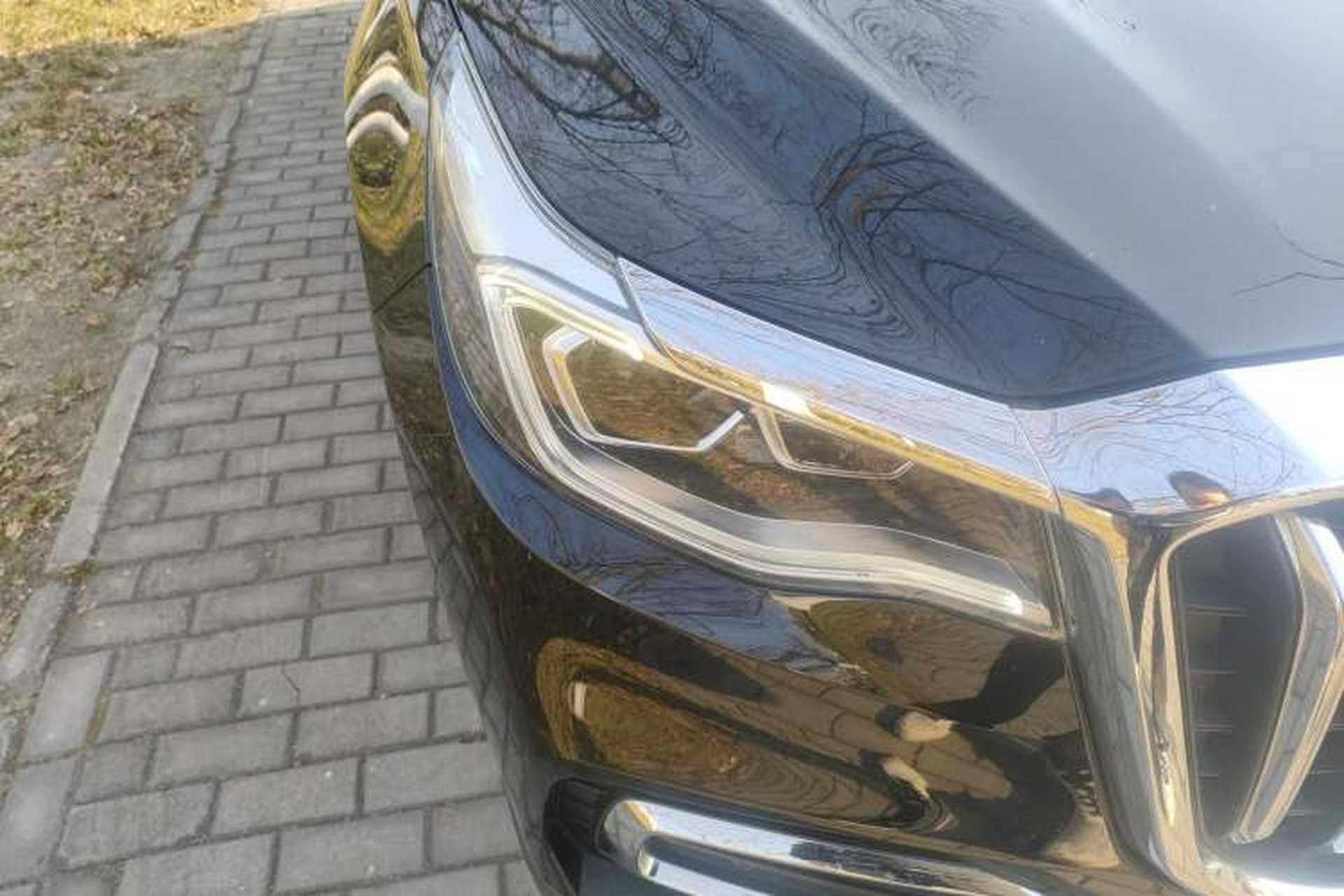 Used Hongqi HS7 2022 2.0T DCT Two-Wheel Drive Smart Connect Flagship Edition Seven Seats Right Front Headlight