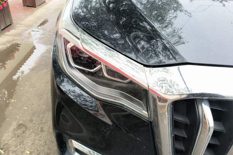 Used Hongqi HS7 2022 2.0T DCT Two-Wheel Drive Smart Connect Flagship Edition Five Seats Right Front Headlight