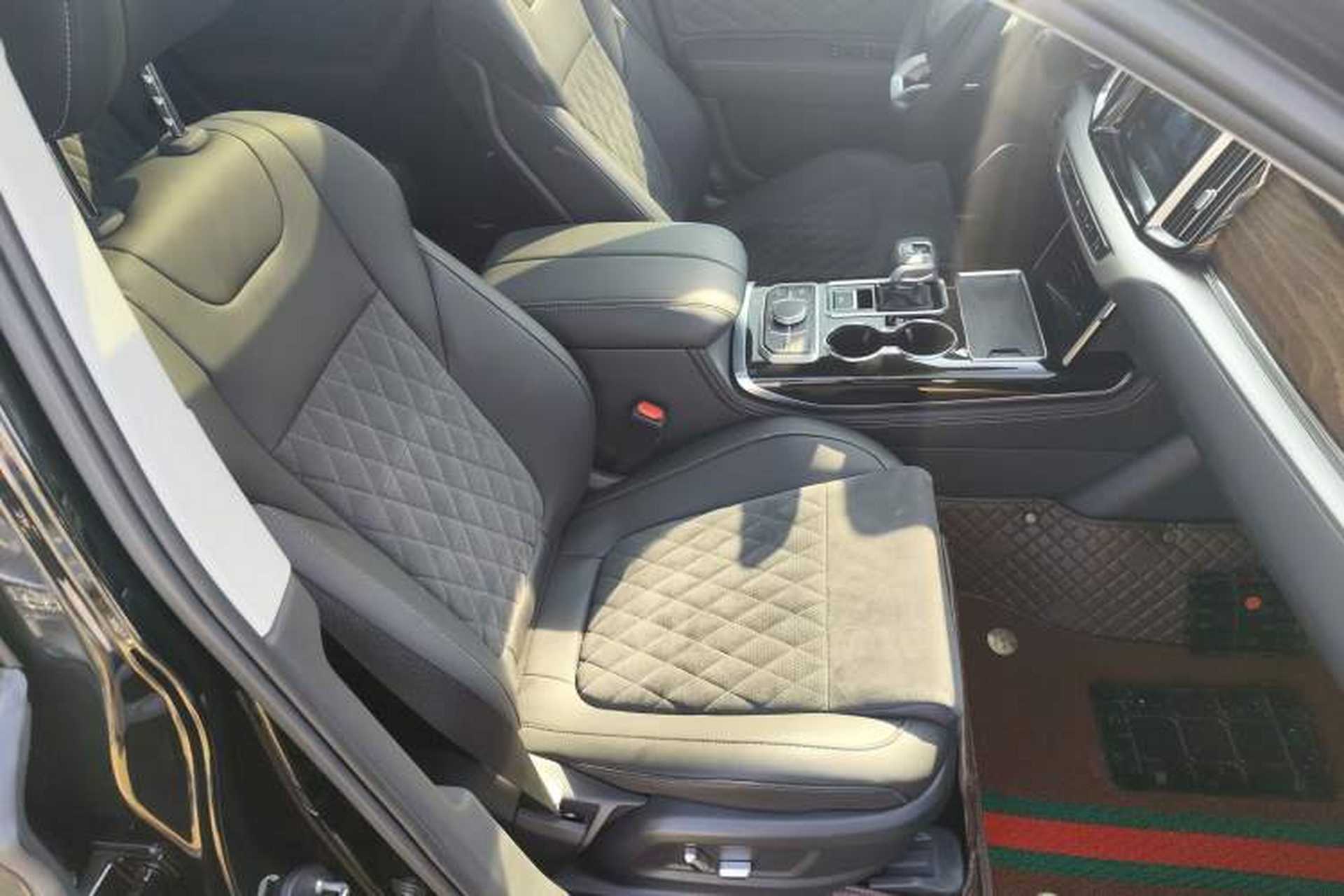 Used Hongqi HS7 2022 2.0T DCT Two-Wheel Drive Smart Connect Flagship Edition Five Seats Right Front Seat