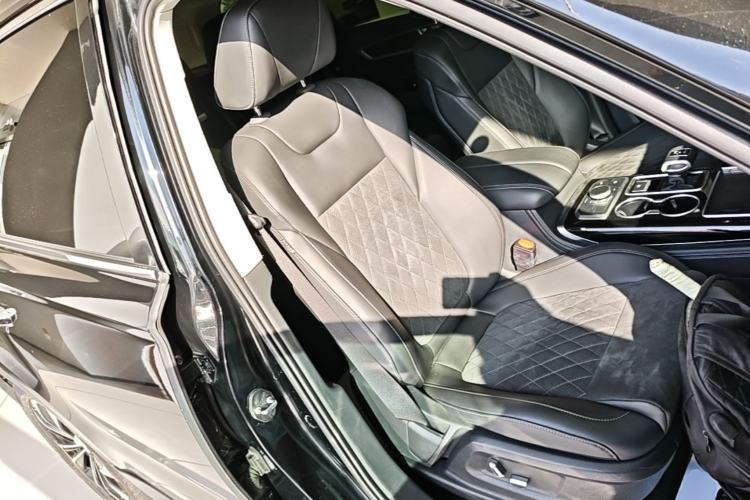 Used Hongqi HS7 2022 3.0T Automatic All-Wheel Drive ZhiLian Flagship Edition Five Seats Right Front Seat
