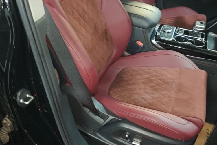 Used Hongqi HS7 2022 2.0T DCT Two-Wheel Drive Smart Connect Flagship Edition Seven Seats Right Front Seat