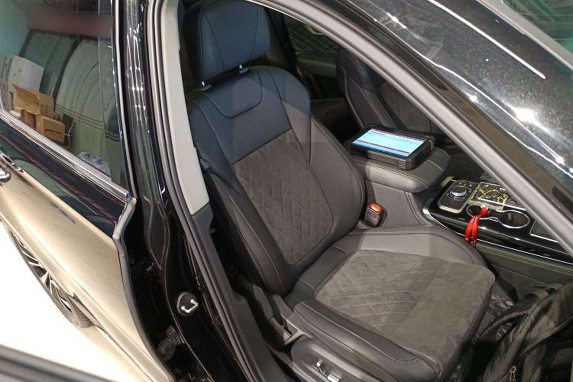 Used Hongqi HS7 2022 2.0T DCT Two-Wheel Drive Smart Connect Flagship Edition Seven Seats Right Front Seat
