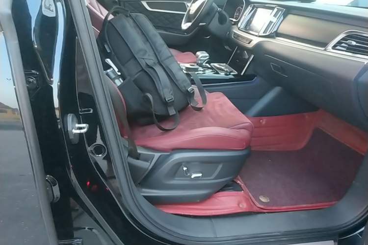 Used Hongqi HS7 2022 2.0T DCT Two-Wheel Drive Smart Connect Flagship Edition Seven Seats Right Front Seat