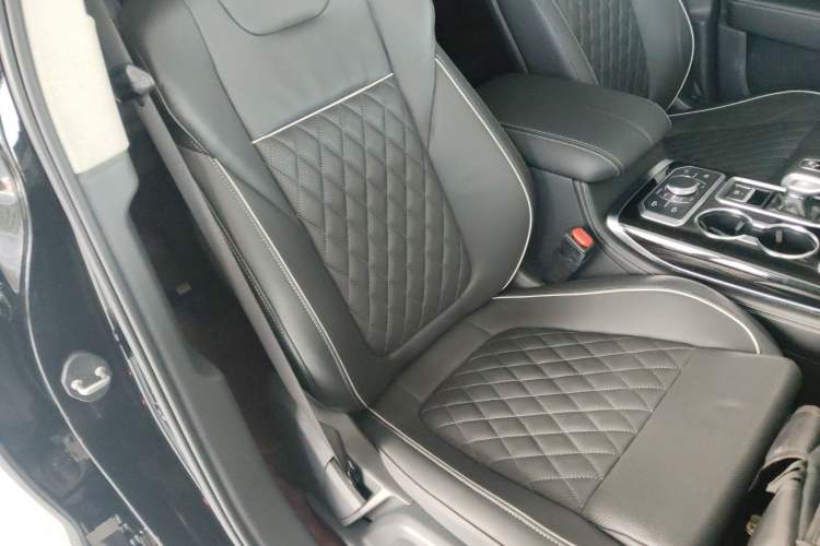 Used Hongqi HS7 2022 3.0T Automatic All-Wheel Drive Smart Connect Flagship Edition 7 Seats Right Front Seat