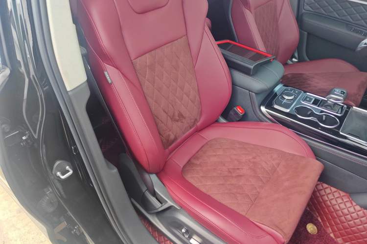 Used Hongqi HS7 2022 2.0T DCT Two-Wheel Drive Smart Connect Flagship Edition Five Seats Right Front Seat