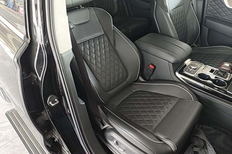 Used Hongqi HS7 2022 3.0T Automatic All-Wheel Drive Smart Connect Flagship Edition 7 Seats Right Front Seat