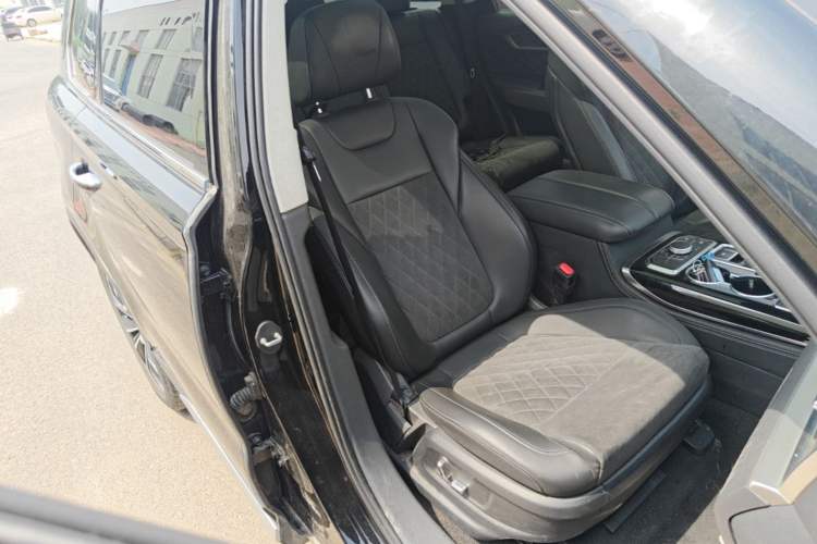 Used Hongqi HS7 2022 3.0T Automatic All-Wheel Drive ZhiLian Flagship Edition Five Seats Right Front Seat