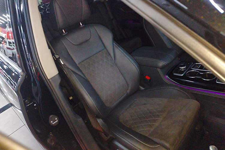 Used Hongqi HS7 2022 2.0T DCT Two-Wheel Drive Smart Connect Flagship Edition Five Seats Right Front Seat