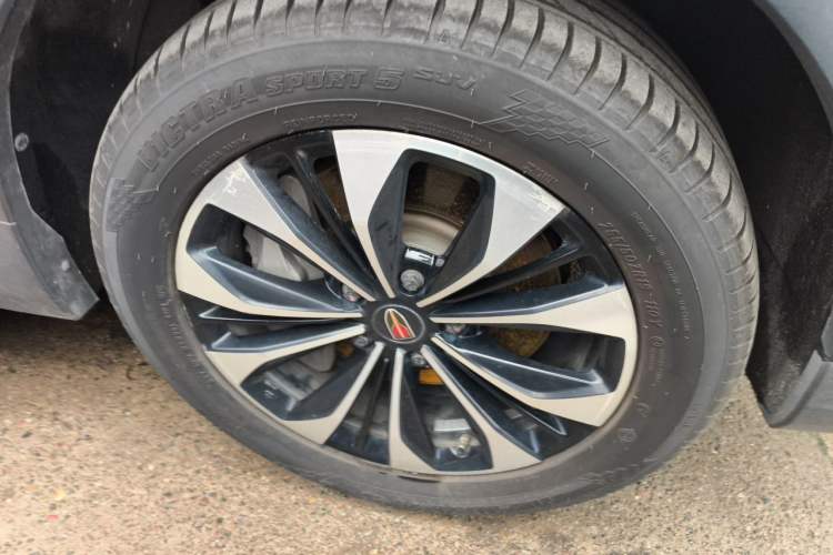 Used Hongqi HS7 2022 3.0T Automatic All-Wheel Drive ZhiLian Flagship Edition Five Seats Right Front Wheel Hub