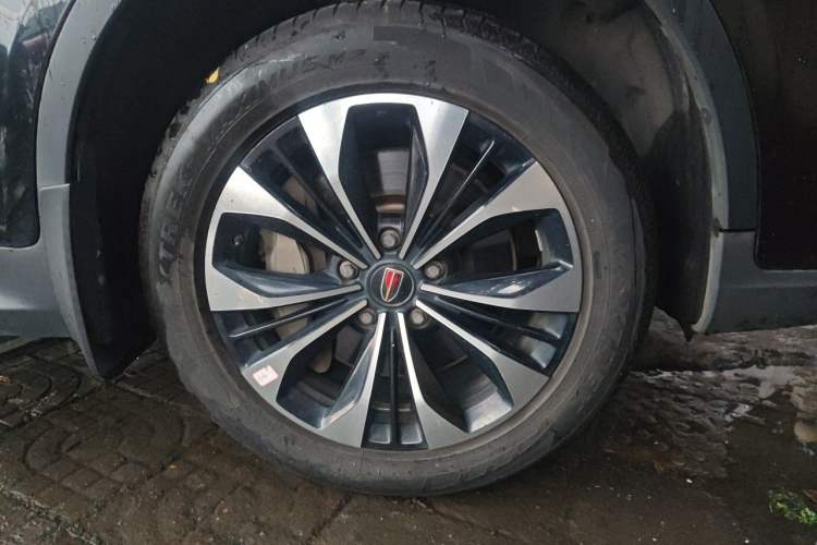 Used Hongqi HS7 2022 2.0T DCT Two-Wheel Drive Smart Connect Flagship Edition Five Seats Right Front Wheel Hub