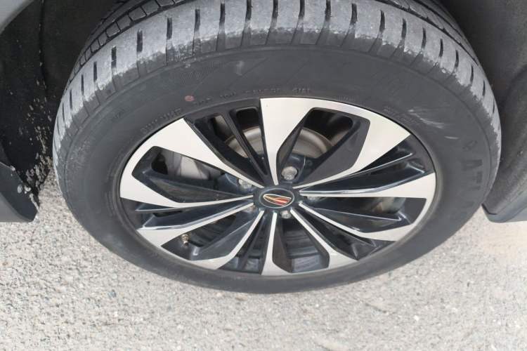 Used Hongqi HS7 2022 3.0T Automatic All-Wheel Drive ZhiLian Flagship Edition Five Seats Right Front Wheel Hub