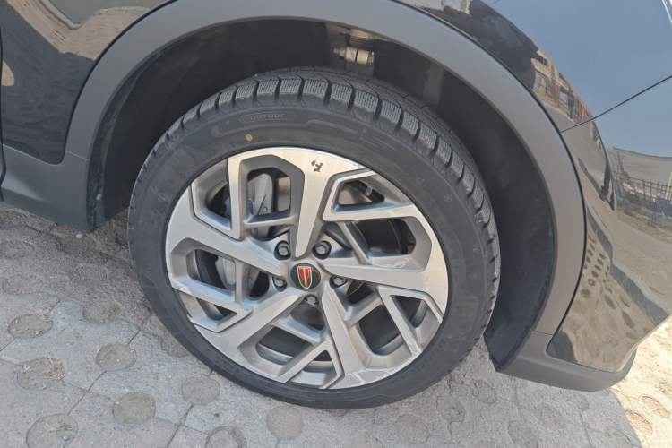 Used Hongqi HS7 2022 2.0T DCT Two-Wheel Drive Smart Connect Flagship Edition 7 Seats Right Front Wheel Hub