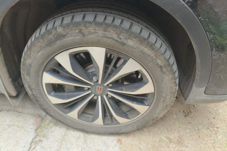 Used Hongqi HS7 2022 3.0T Automatic All-Wheel Drive Smart Connect Flagship Edition 7 Seats Right Front Wheel Hub