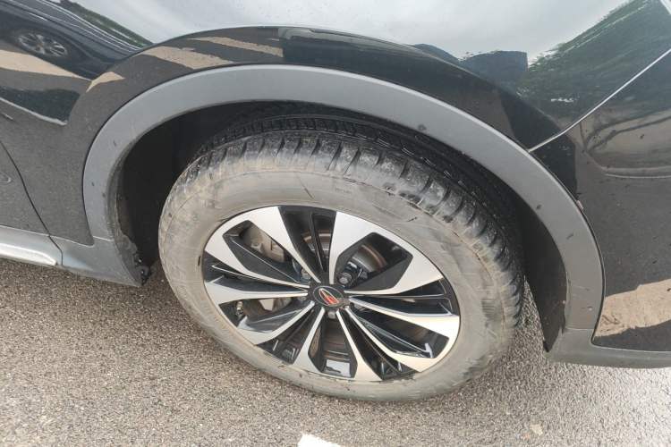 Used Hongqi HS7 2022 2.0T DCT Two-Wheel Drive Smart Connect Flagship Edition Seven Seats Right Front Wheel Hub
