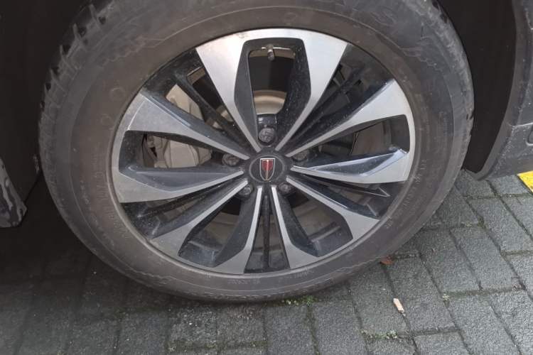 Used Hongqi HS7 2022 3.0T Automatic All-Wheel Drive ZhiLian Flagship Edition Five Seats Right Front Wheel Hub