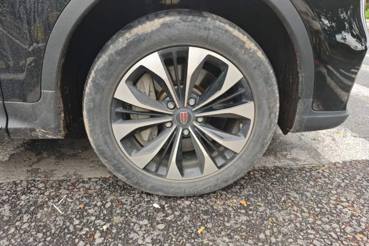 Used Hongqi HS7 2022 2.0T DCT Two-Wheel Drive Smart Connect Flagship Edition Five Seats Right Front Wheel Hub
