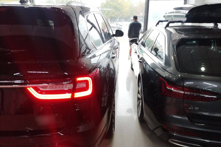 Used Hongqi HS7 2022 2.0T DCT Two-Wheel Drive Smart Connect Flagship Edition Seven Seats Right Rear Taillight