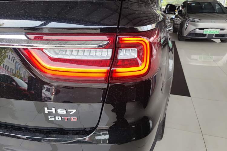 Used Hongqi HS7 2022 3.0T Automatic All-Wheel Drive ZhiLian QiChang Edition 5 Seats Right Rear Taillight
