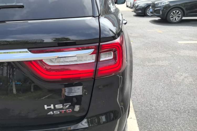 Used Hongqi HS7 2022 2.0T DCT Two-Wheel Drive Smart Connect Flagship Edition Five Seats Right Rear Taillight
