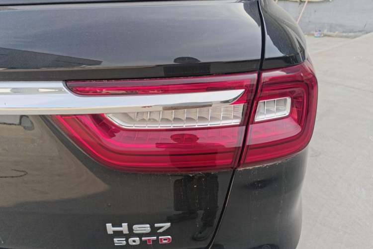 Used Hongqi HS7 2022 3.0T Automatic All-Wheel Drive ZhiLian Flagship Edition Five Seats Right Rear Taillight
