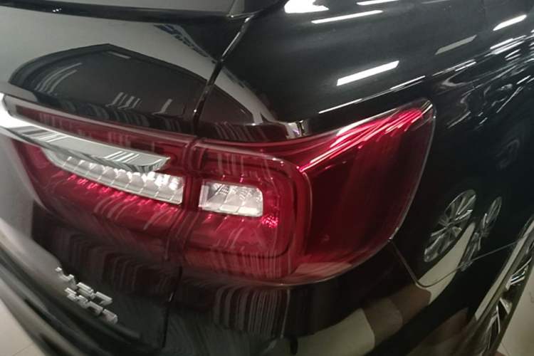 Used Hongqi HS7 2022 3.0T Automatic All-Wheel Drive Smart Connect Flagship Edition 7 Seats Right Rear Taillight