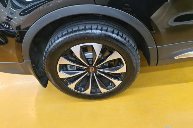 Used Hongqi HS7 2022 2.0T DCT Two-Wheel Drive Smart Connect Flagship Edition Five Seats Right Rear Wheel Hub