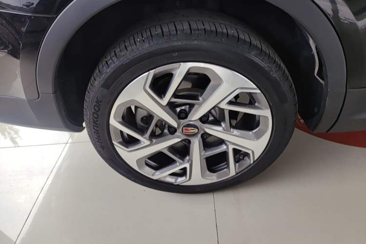Used Hongqi HS7 2022 3.0T Automatic All-Wheel Drive ZhiLian QiChang Edition 5 Seats Right Rear Wheel Hub