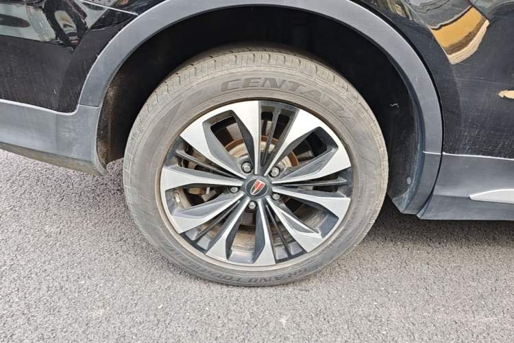 Used Hongqi HS7 2022 3.0T Automatic All-Wheel Drive ZhiLian Flagship Edition Five Seats Right Rear Wheel Hub