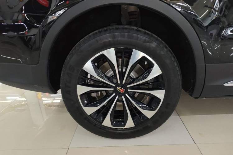 Used Hongqi HS7 2022 2.0T DCT Two-Wheel Drive Smart Connect Flagship Edition Five Seats Right Rear Wheel Hub