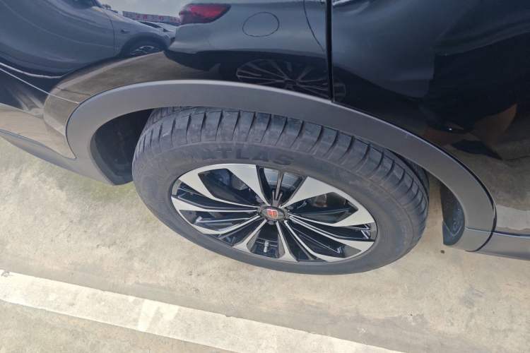 Used Hongqi HS7 2022 2.0T DCT Two-Wheel Drive Smart Connect Flagship Edition Five Seats Right Rear Wheel Hub