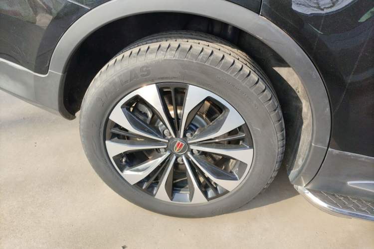 Used Hongqi HS7 2022 2.0T DCT Two-Wheel Drive Smart Connect Flagship Edition Seven Seats Right Rear Wheel Hub