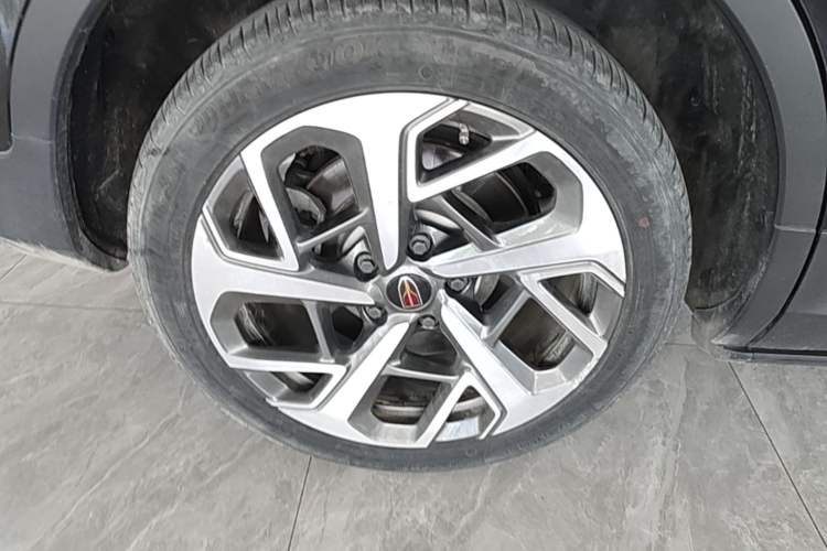 Used Hongqi HS7 2022 3.0T Automatic All-Wheel Drive Smart Connect Flagship Edition 7 Seats Right Rear Wheel Hub
