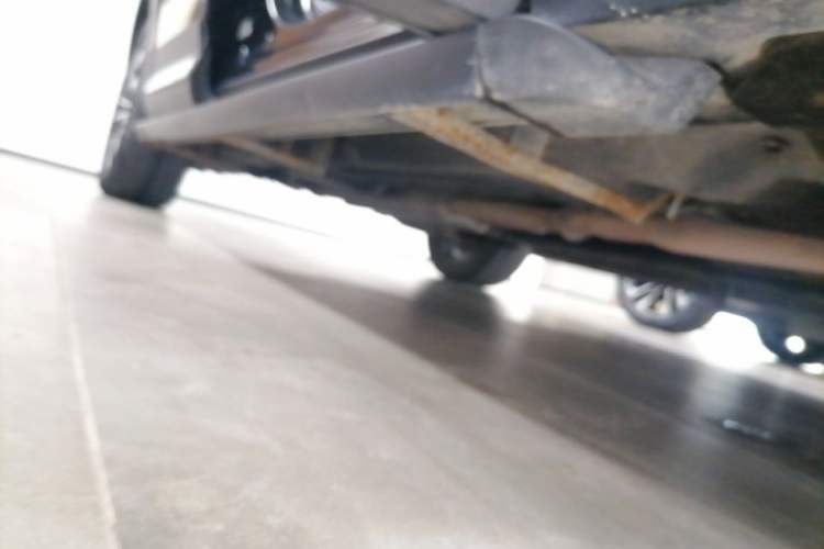 Used Hongqi HS7 2022 2.0T DCT Two-Wheel Drive Smart Connect Flagship Edition Five Seats Right Side Sill