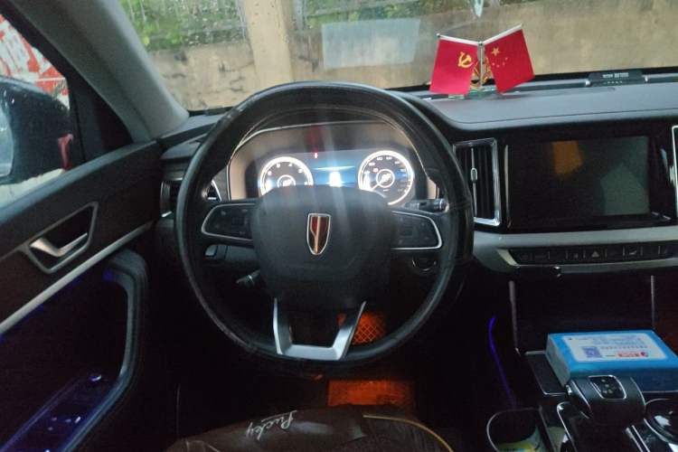 Used Hongqi HS7 2022 2.0T DCT Two-Wheel Drive Smart Connect Flagship Edition Five Seats Steering Wheel