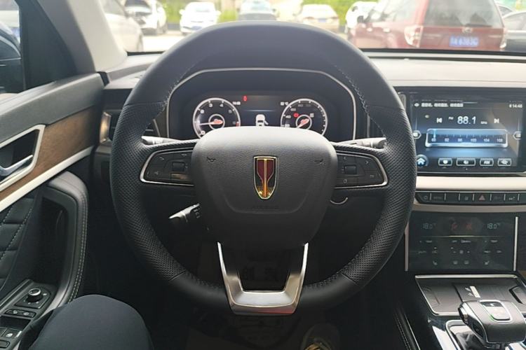 Used Hongqi HS7 2022 2.0T DCT Two-Wheel Drive Smart Connect Flagship Edition Seven Seats Steering Wheel