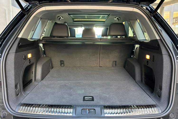 Used Hongqi HS7 2022 2.0T DCT Two-Wheel Drive Smart Connect Flagship Edition Five Seats Trunk
