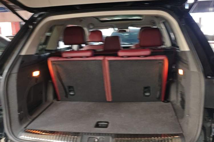 Used Hongqi HS7 2022 2.0T DCT Two-Wheel Drive Smart Connect Flagship Edition Seven Seats Trunk