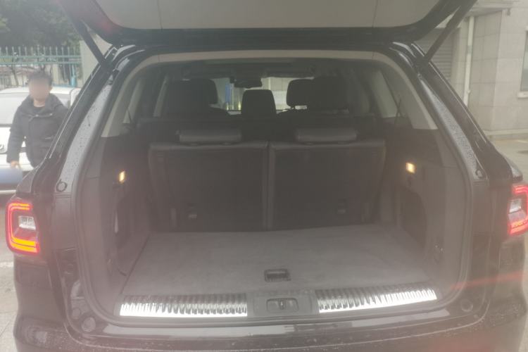 Used Hongqi HS7 2022 2.0T DCT Two-Wheel Drive Smart Connect Flagship Edition Seven Seats Trunk