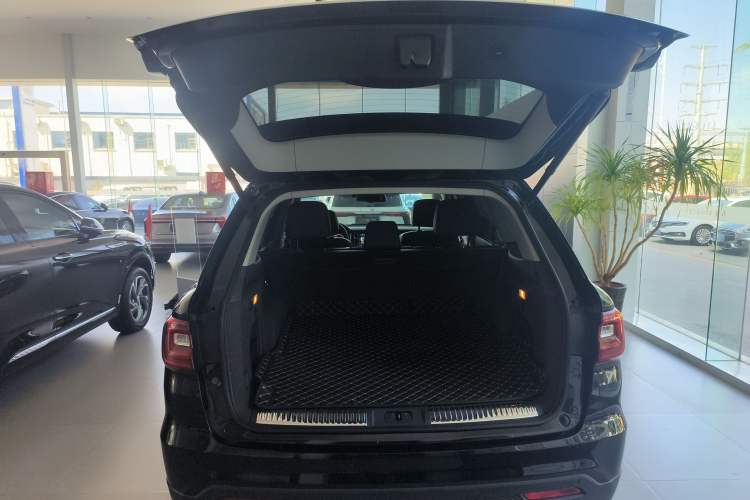 Used Hongqi HS7 2022 2.0T DCT Two-Wheel Drive Smart Connect Flagship Edition Five Seats Trunk