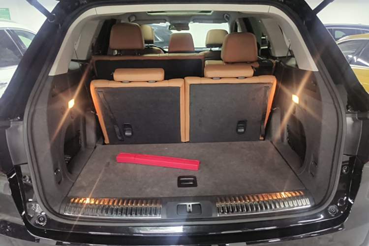 Used Hongqi HS7 2022 2.0T DCT Two-Wheel Drive Smart Connect Flagship Edition Seven Seats Trunk