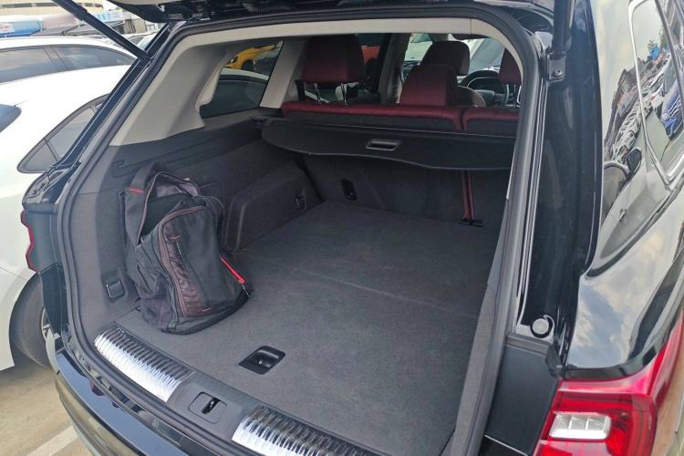 Used Hongqi HS7 2022 2.0T DCT Two-Wheel Drive Smart Connect Flagship Edition Five Seats Trunk