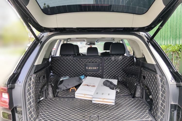 Used Hongqi HS7 2022 2.0T DCT Two-Wheel Drive Smart Connect Flagship Edition 7 Seats Trunk