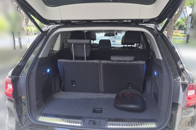 Used Hongqi HS7 2022 2.0T DCT Two-Wheel Drive Smart Connect Flagship Edition Seven Seats Trunk